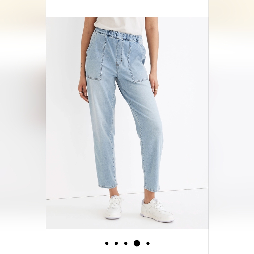 Madewell Pull-On Relaxed Jeans in Bellview Wash (S)
